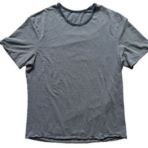 lululemon athletica Men's Short Sleeve Navy and White Stripe Tee
